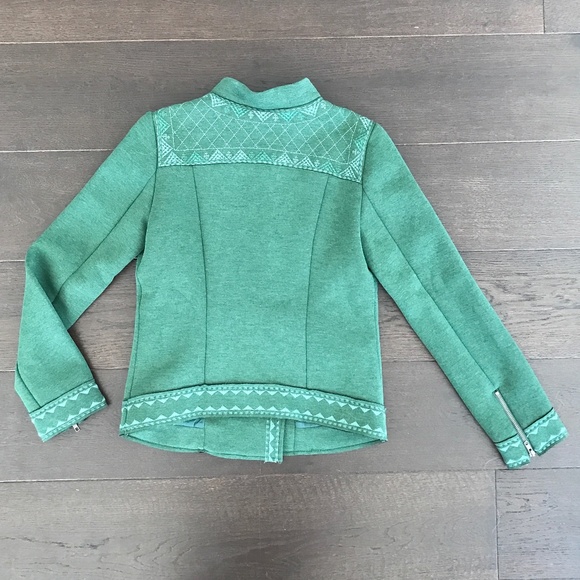 monoreno jacket.